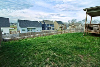 1147 Eagles Nest Ln in Clarksville, TN - Building Photo - Building Photo