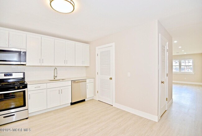 168 Esmeralda Ct in Brick, NJ - Building Photo - Building Photo