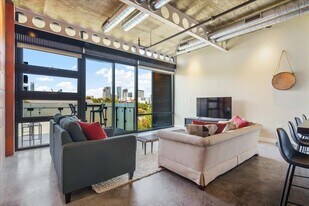 1401 Eva St in Austin, TX - Building Photo