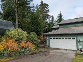 6754 Marguerite St in Juneau, AK - Building Photo