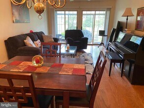 8 Benjamin Franklin Dr in Monroe Township, NJ - Building Photo - Building Photo