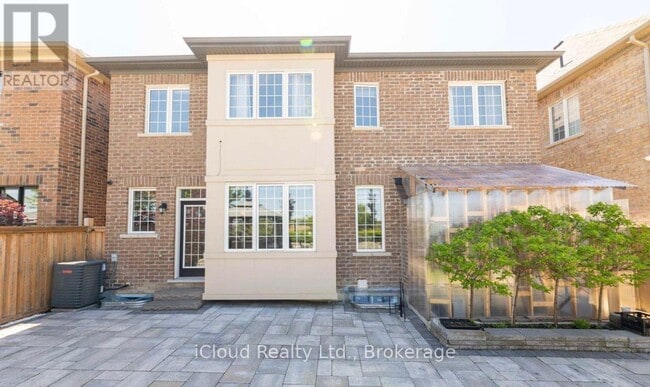 property at 22 Cirrus Cres
