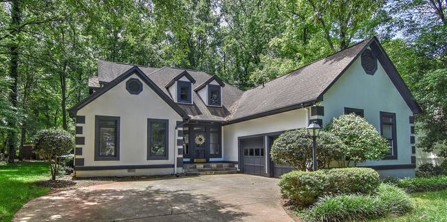 801 Brightwood Ln in Matthews, NC - Building Photo - Building Photo