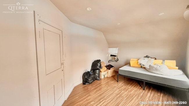 10094 Yonge St in Richmond Hill, ON - Building Photo - Building Photo