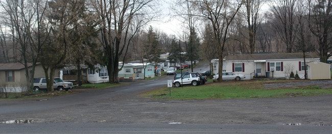 1060 State Route 5 E in Elbridge, NY - Building Photo - Building Photo