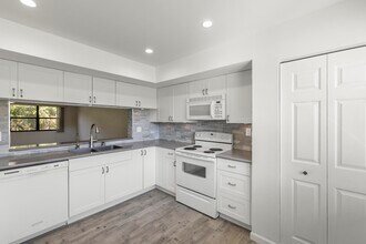 6670 Villa Sonrisa Dr in Boca Raton, FL - Building Photo - Building Photo