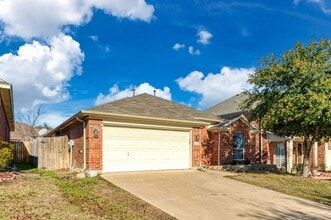 5817 Barrier Reef Dr in Fort Worth, TX - Building Photo - Building Photo