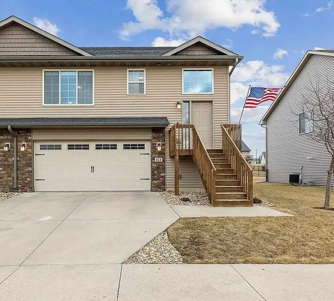 property at 624 Doe Ave