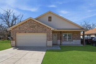 3432 Frazier Ave in Fort Worth, TX - Building Photo
