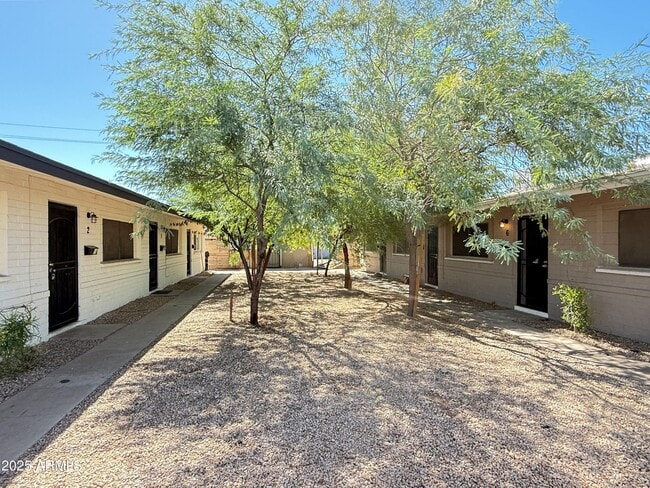 property at 1629 W Fillmore St