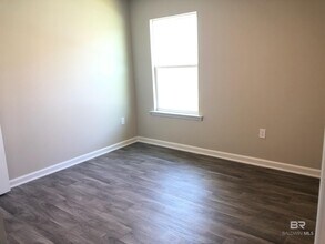 10449 Ruffian Rte in Daphne, AL - Building Photo - Building Photo