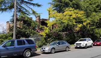 Kitsilano Terrace in Vancouver, BC - Building Photo