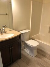 1473 Stafford Rd, Unit 1473A in Storrs Mansfield, CT - Foto de edificio - Building Photo