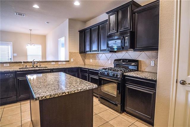 1025 Lake Grove Dr in Little Elm, TX - Building Photo - Building Photo