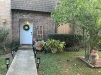 840 Threadneedle St photo'