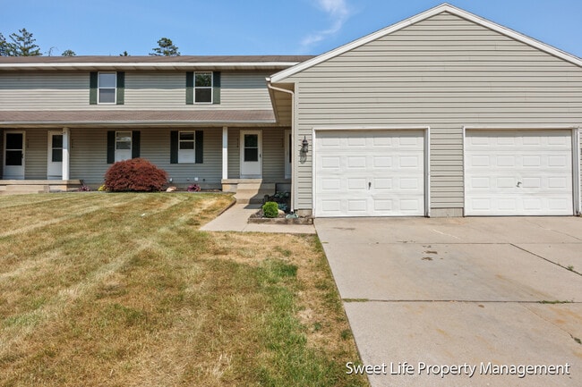 property at 918 Cedar Run Ct NW