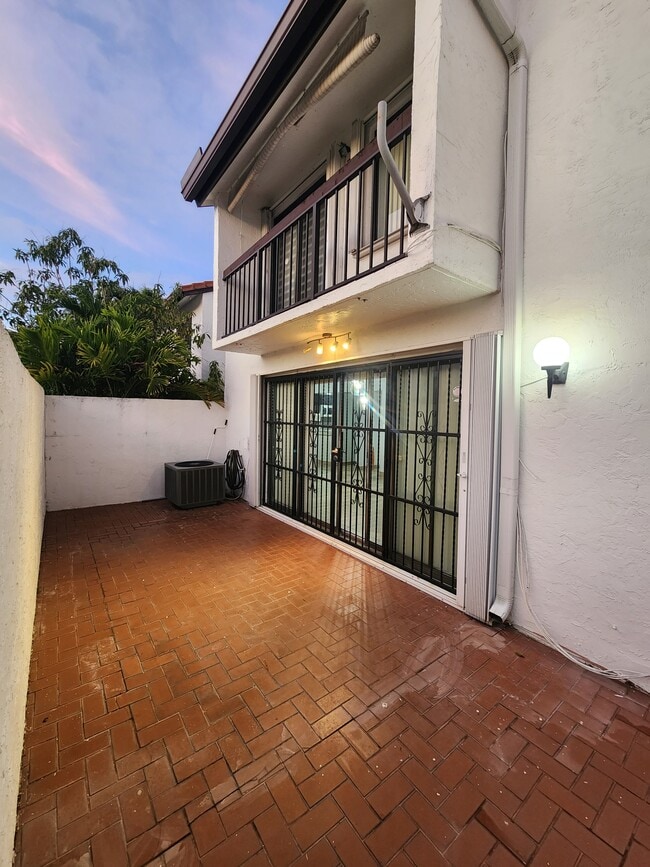 property at 1461 SW 124th Ct