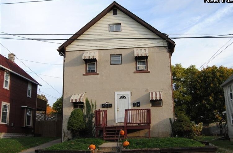 847 Chester Ave in Akron, OH - Foto de edificio