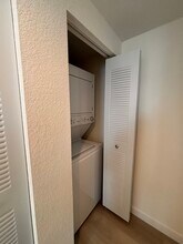 2389 NE 172nd St, Unit S1 in North Miami Beach, FL - Foto de edificio - Building Photo