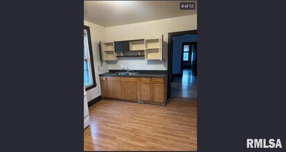 826 24th St in Rock Island, IL - Building Photo - Building Photo