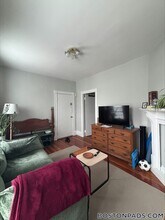 137 Columbia St, Unit 3R in Cambridge, MA - Foto de edificio - Building Photo