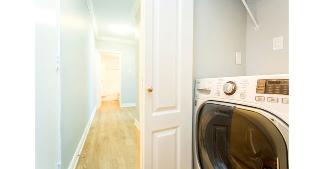 2200 King St E in Hamilton, ON - Building Photo - Building Photo