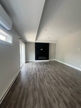 162 Wesley St in Moncton, NB - Building Photo - Building Photo