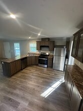 7519 Dorr St in Toledo, OH - Building Photo - Building Photo