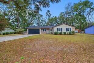 5831 Split Oak Ln in Tallahassee, FL - Building Photo