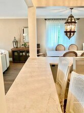 1002 Castilian Ct in Glenview, IL - Building Photo - Building Photo