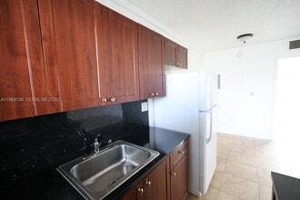 6270 W Flagler St in Miami, FL - Building Photo - Building Photo