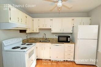 1073 Temple Ct in Sterling, VA - Building Photo - Building Photo