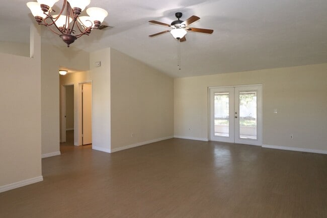 907 Primrose Terrace in Deltona, FL - Building Photo - Building Photo