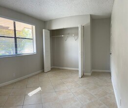 11565 NW 45th St in Coral Springs, FL - Building Photo - Building Photo