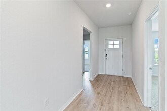 106 Sandpiper Dr in Bastrop, TX - Building Photo - Building Photo