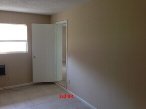 1257 London Ave in Spring Hill, FL - Building Photo - Building Photo