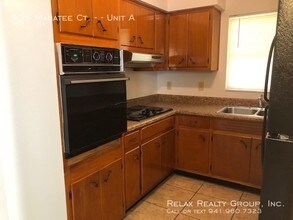 505 Manatee Ct-Unit -Unit A in Venice, FL - Building Photo - Building Photo