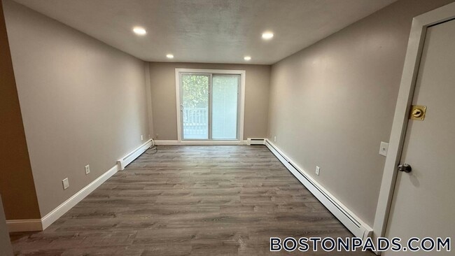 6 Henry Terrace in Worcester, MA - Building Photo - Building Photo