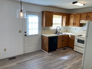 633 Wilderness Trl, Unit 633 Wilderness Trail in Columbia, TN - Building Photo - Building Photo