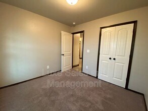 405 Pearl St in Yukon, OK - Foto de edificio - Building Photo