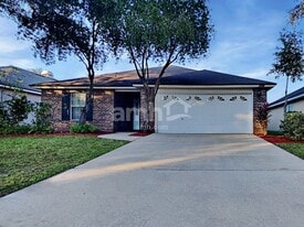 3496 Waterford Oaks Dr in Orange Park, FL - Building Photo