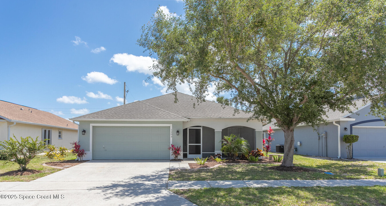 1203 Creek Side Cir in Rockledge, FL - Building Photo