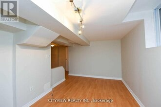 6459 Tisler Crescent in Mississauga, ON - Building Photo - Building Photo