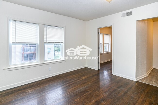 property at 2912 Lockridge St