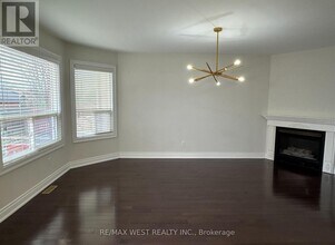 20 Kevi Crescent in Richmond Hill, ON - Building Photo - Building Photo