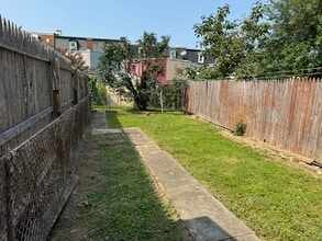 911 Blunston St in Columbia, PA - Building Photo - Building Photo