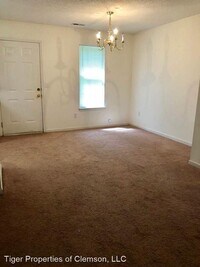 108 Pine Ridge Ln photo'