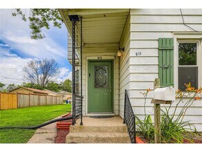 911 Sims Ave in St. Paul, MN - Building Photo - Building Photo