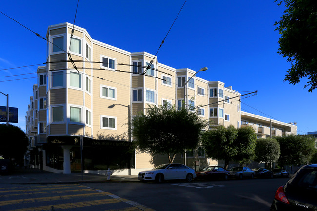 Menorah Park in San Francisco, CA - Foto de edificio - Building Photo