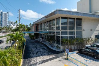 Gardens on the Bay in Miami Beach, FL - Building Photo - Building Photo